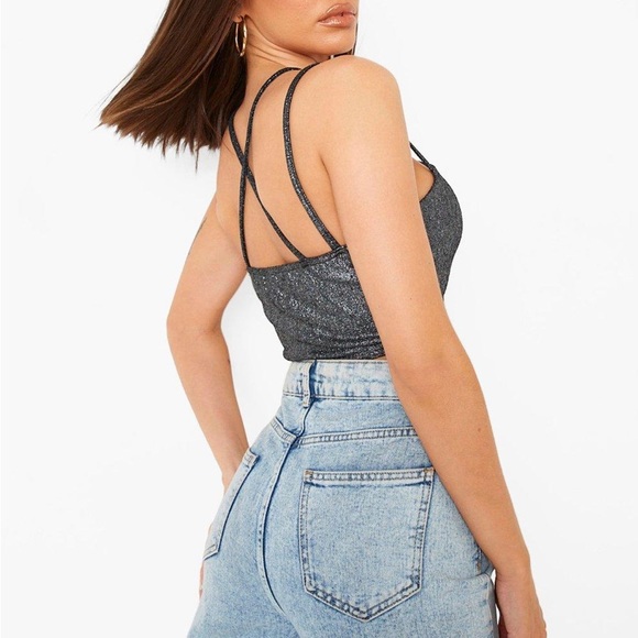 Boohoo Metallic Halter Top - Picture 4 of 4